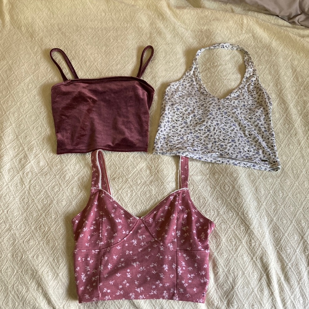3 summer crop tops! Two from forever 21 and one from Hollister!